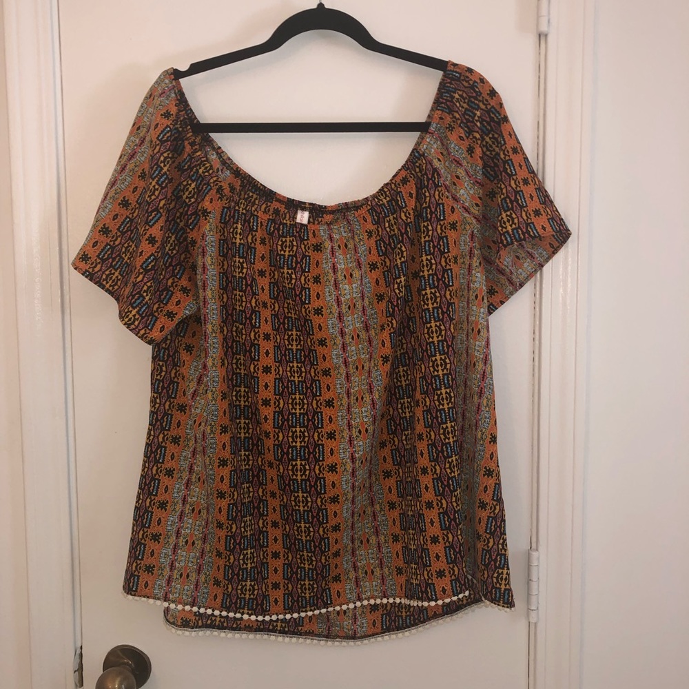 Patterned top